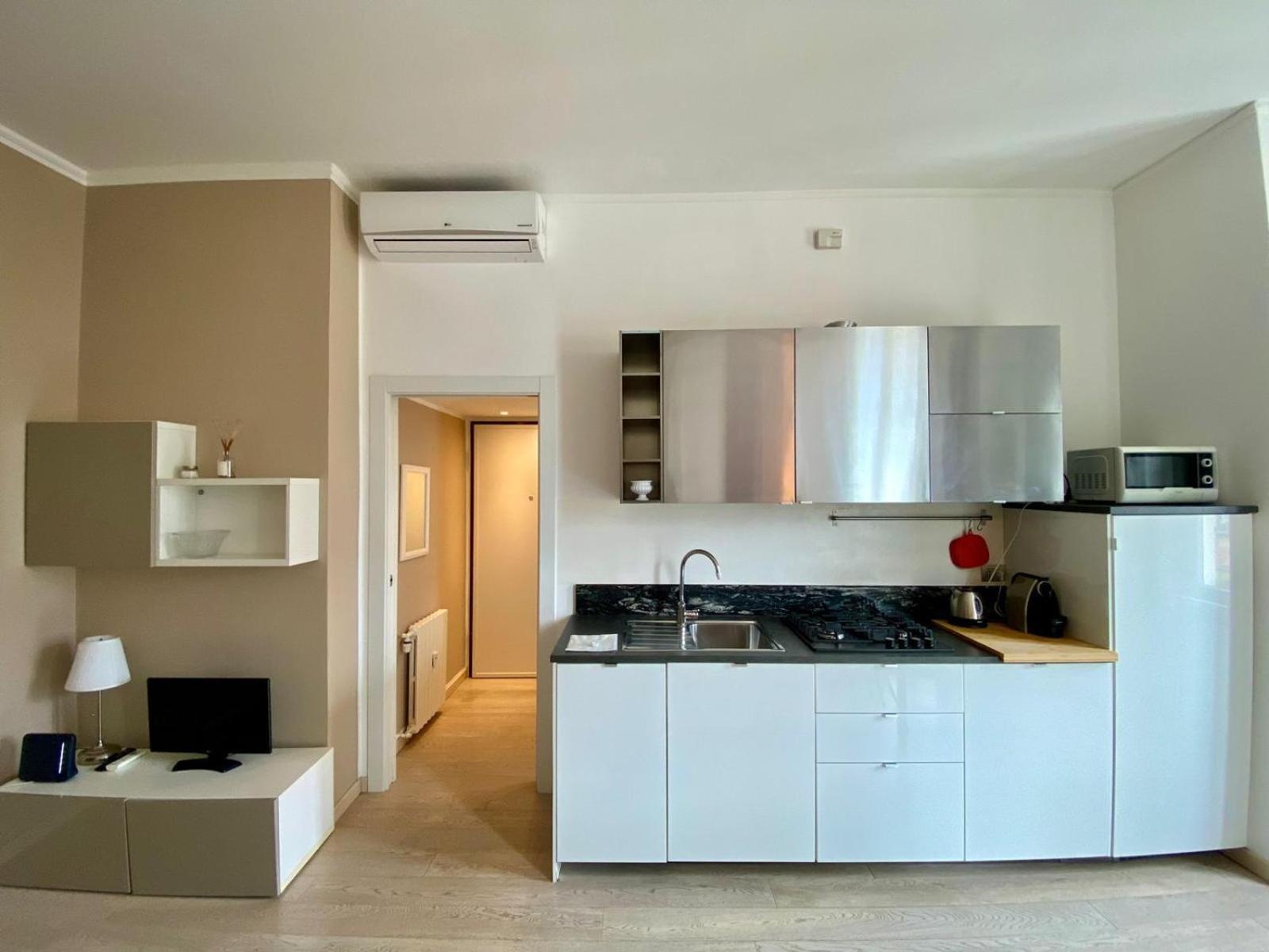 Piazzale Susa Bright Flat Con Veranda Milano Eksteriør bilde