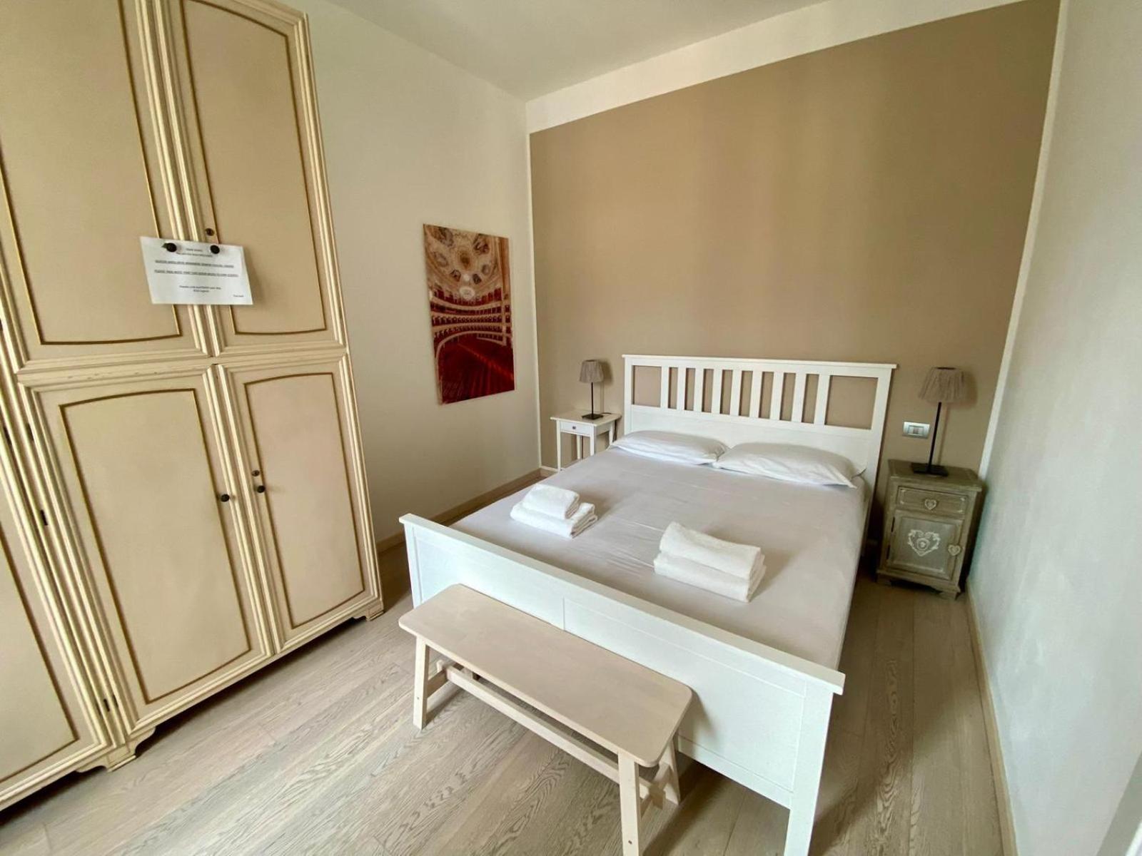 Piazzale Susa Bright Flat Con Veranda Milano Eksteriør bilde