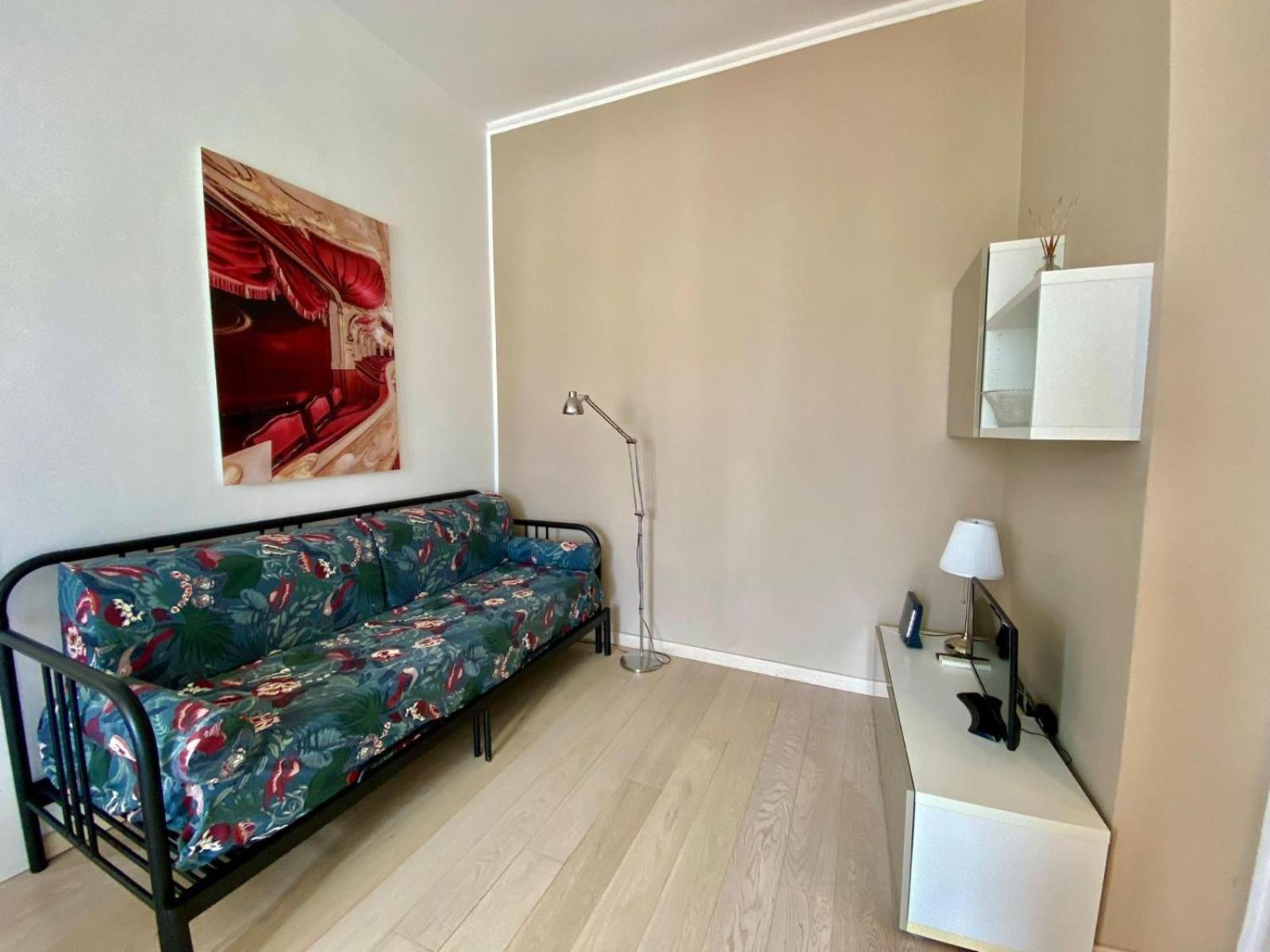 Piazzale Susa Bright Flat Con Veranda Milano Eksteriør bilde